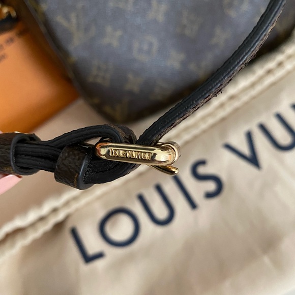 Louis Vuitton Spontini Monogram Bag - Picture 2 of 10